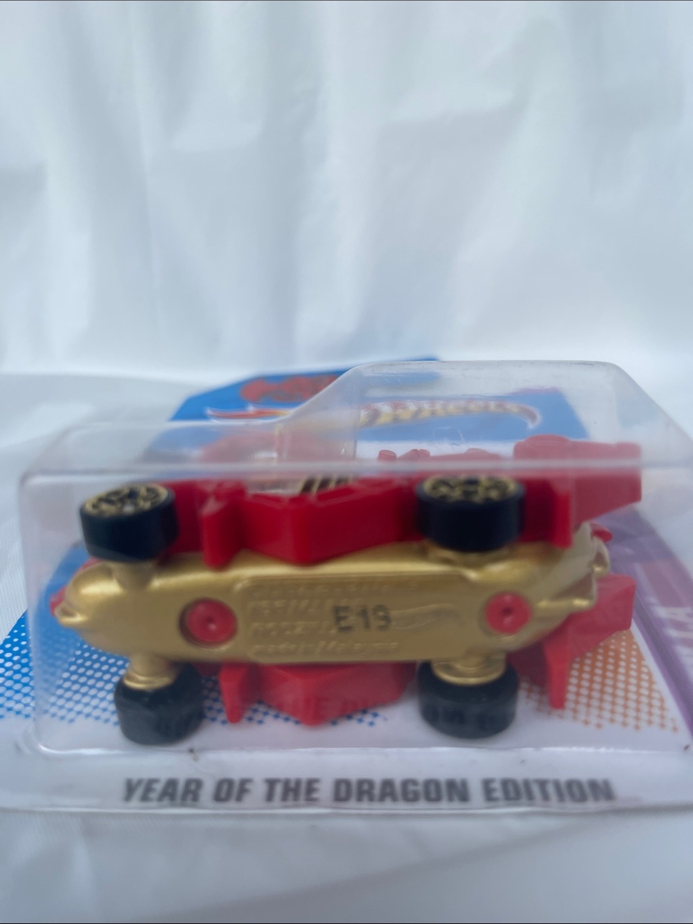 Hot Wheels Red Dragon Racer - Red - Picture 3 of 6